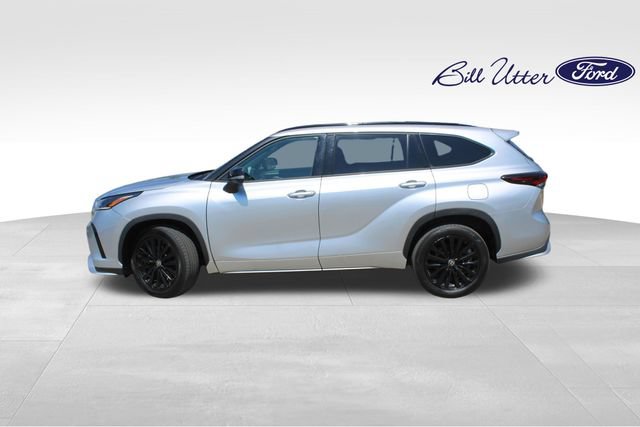 Used 2025 Toyota Highlander XSE AWD/4WD image 8