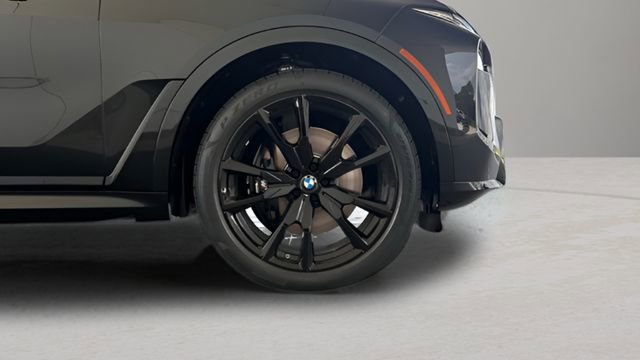 Used 2026 BMW X7 M60i image 24