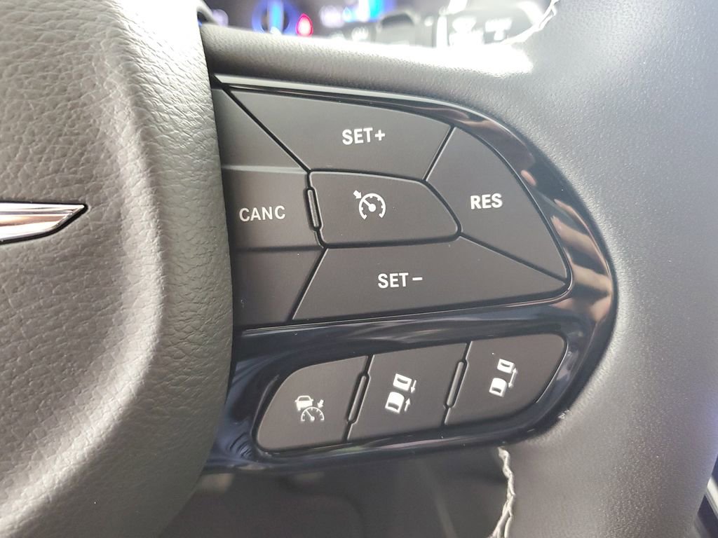 New 2026 Chrysler Pacifica Limited image 24