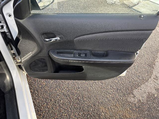 Used 2012 Dodge Avenger SE image 18