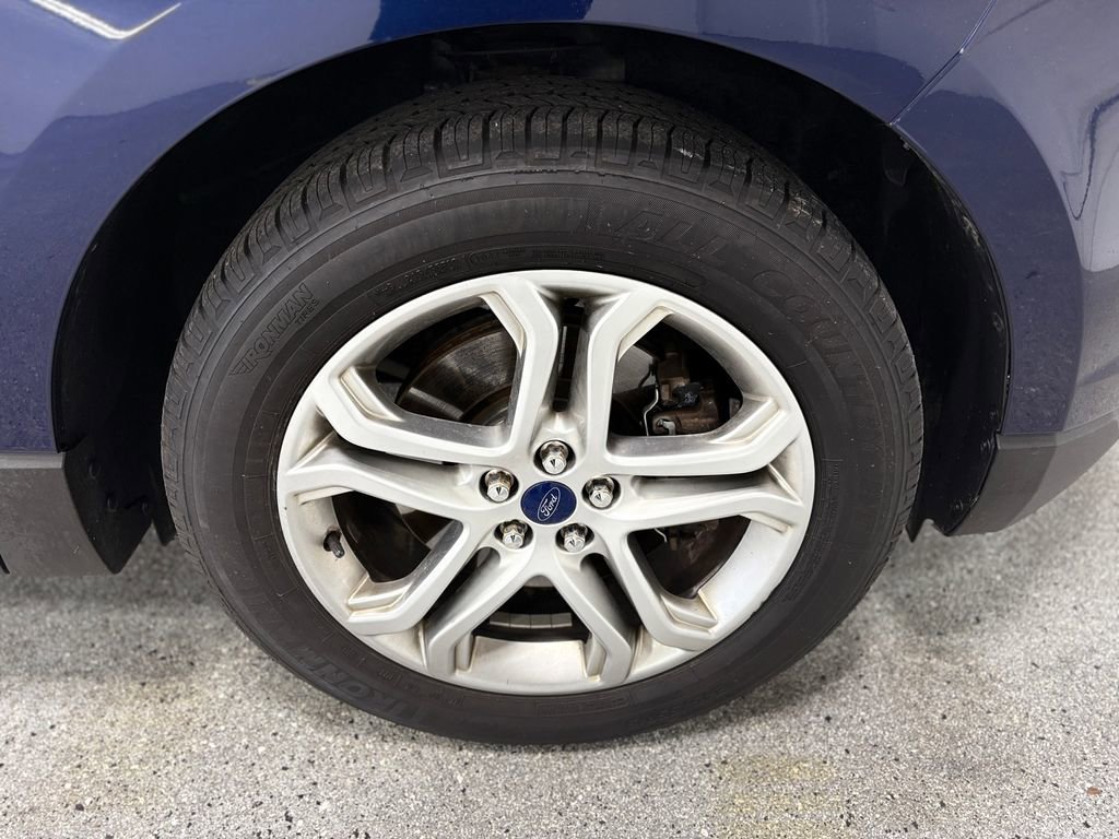 Used 2016 Ford Edge Titanium w/ Technology Package AWD/4WD image 34