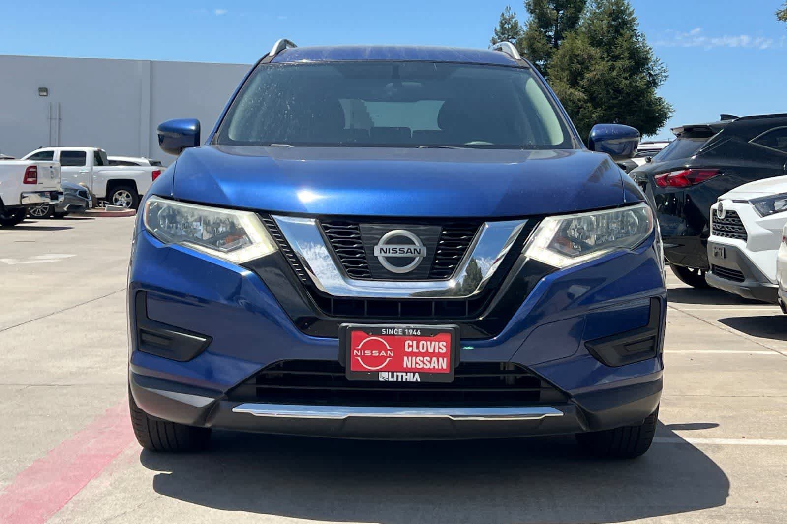 Used 2017 Nissan Rogue SV FWD image 11