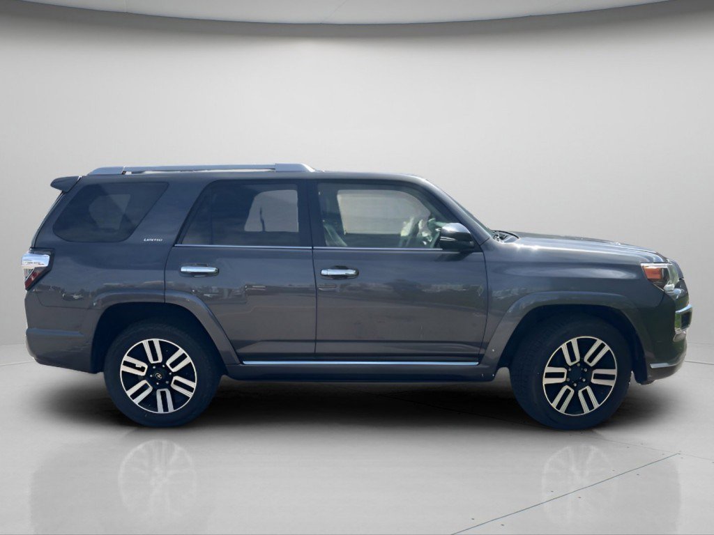 Used 2018 Toyota 4Runner Limited AWD/4WD image 4