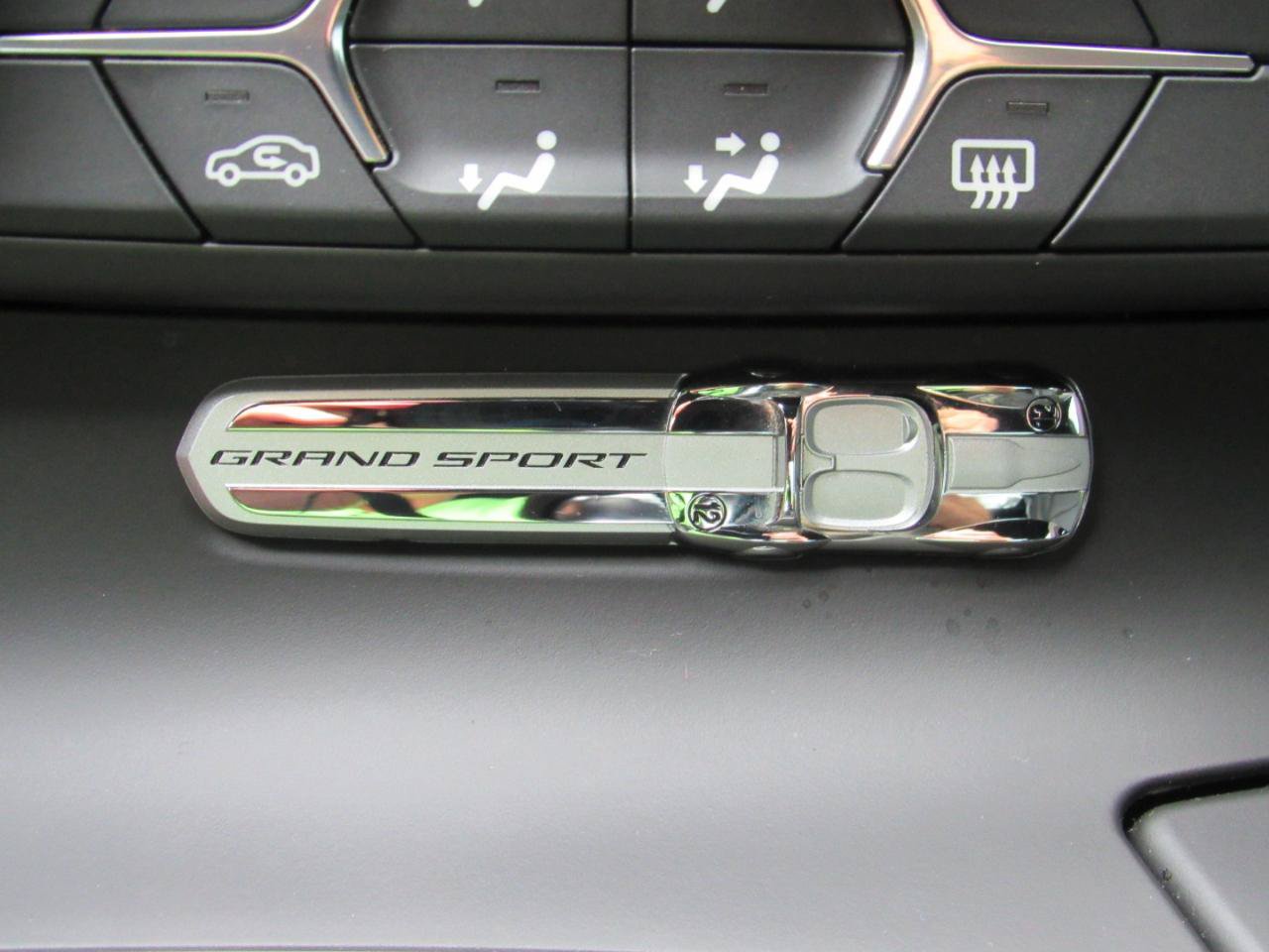 Used 2018 Chevrolet Corvette Grand Sport RWD image 37