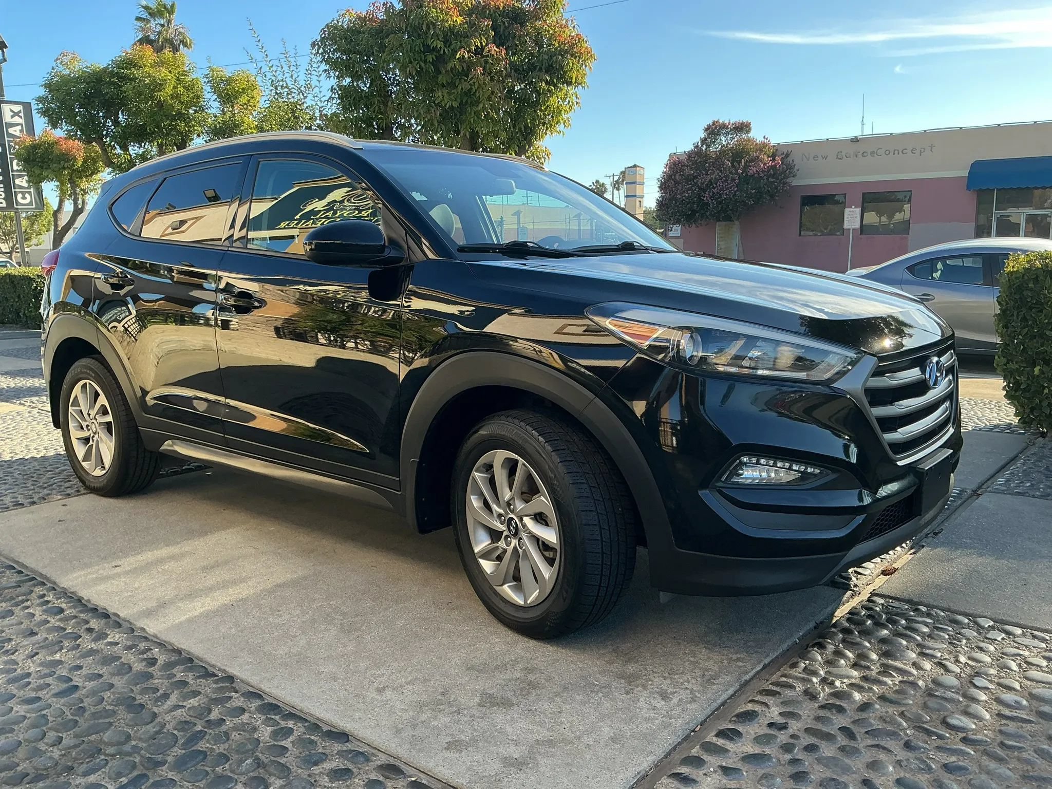 Used 2016 Hyundai Tucson SE w/ Option Group 02 FWD image 3