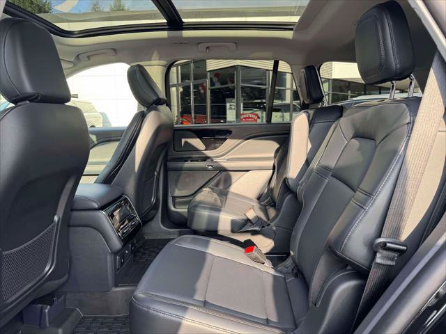 Used 2026 Lincoln Aviator AWD image 14