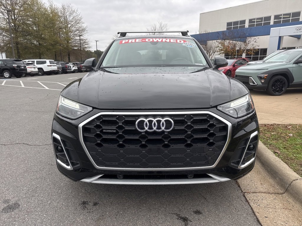 Used 2024 Audi Q5 2.0T Premium w/ Convenience Package image 2