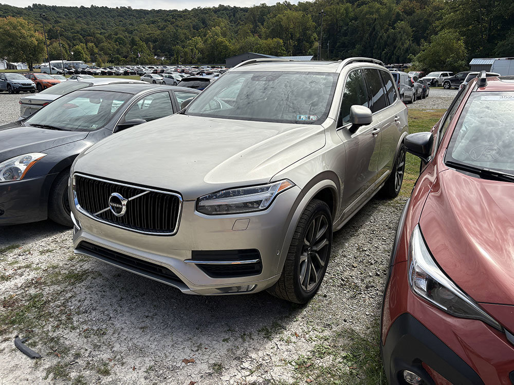 Used 2018 Volvo XC90 T5 Momentum w/ Convenience Package