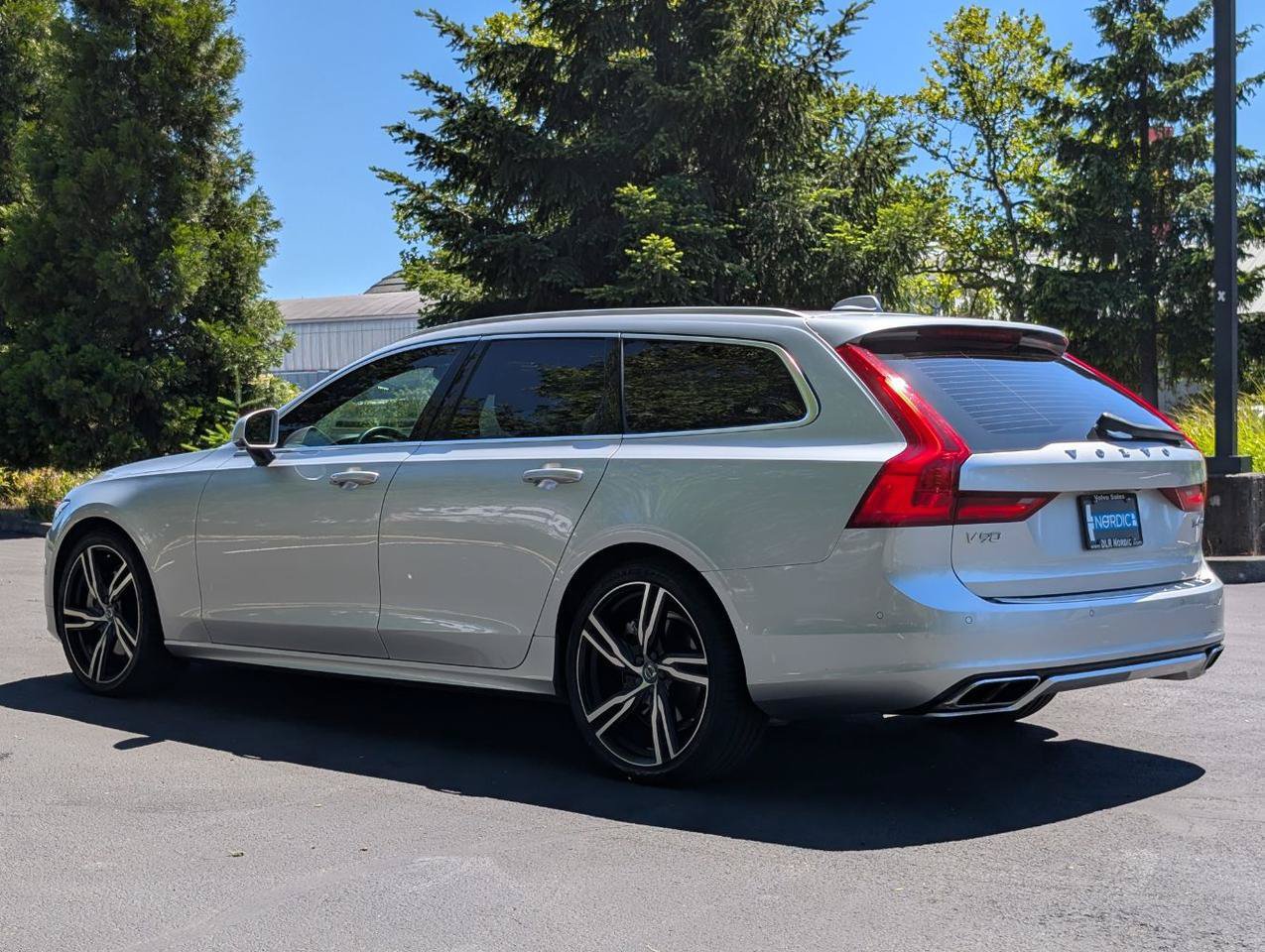 Used 2019 Volvo V90 T6 R-Design w/ Advanced Package AWD/4WD image 5