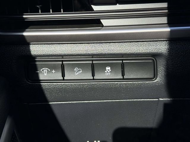 Used 2024 Kia Telluride LX image 21