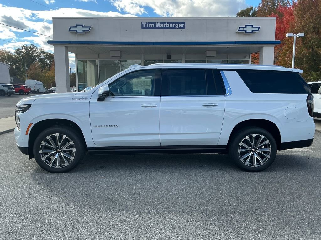 New 2026 Chevrolet Suburban High Country image 2