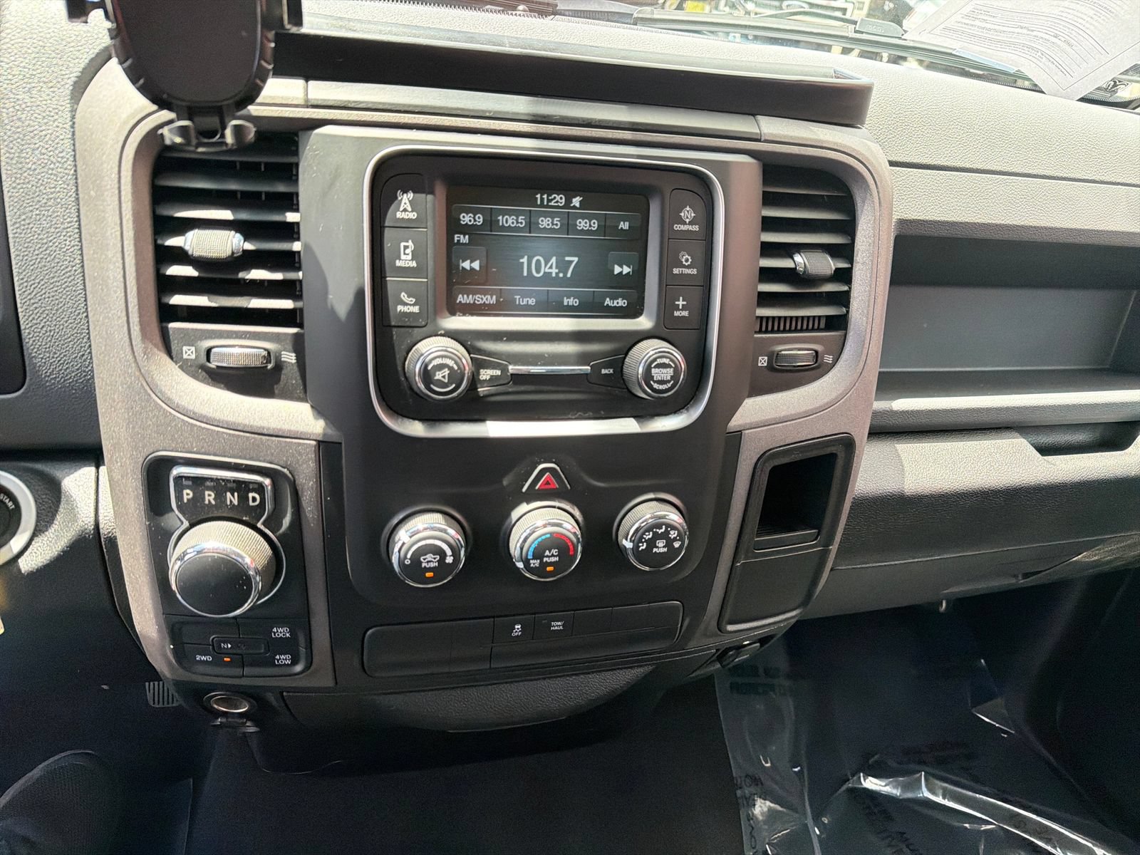 Used 2017 RAM 1500 Express AWD/4WD image 21