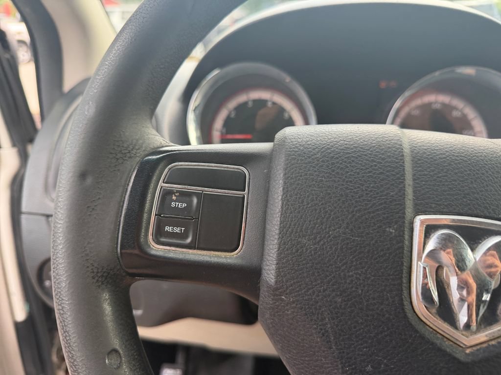Used 2013 RAM C/V Tradesman FWD image 16