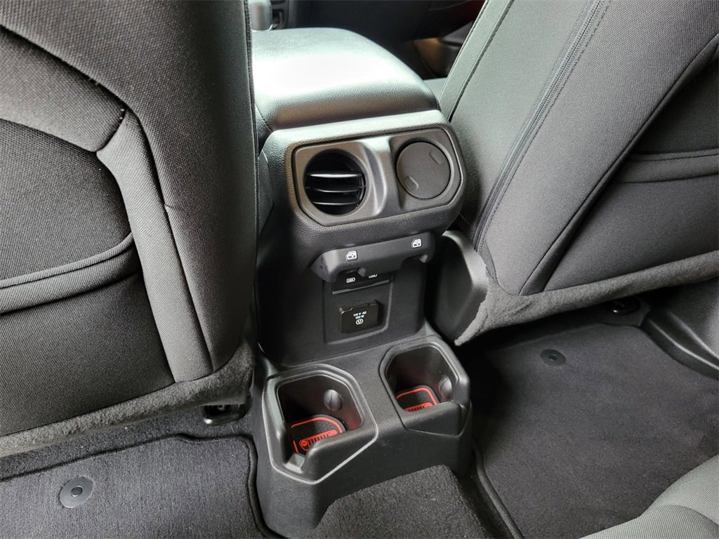 Used 2023 Jeep Wrangler Unlimited Rubicon w/ Cold Weather Group image 15