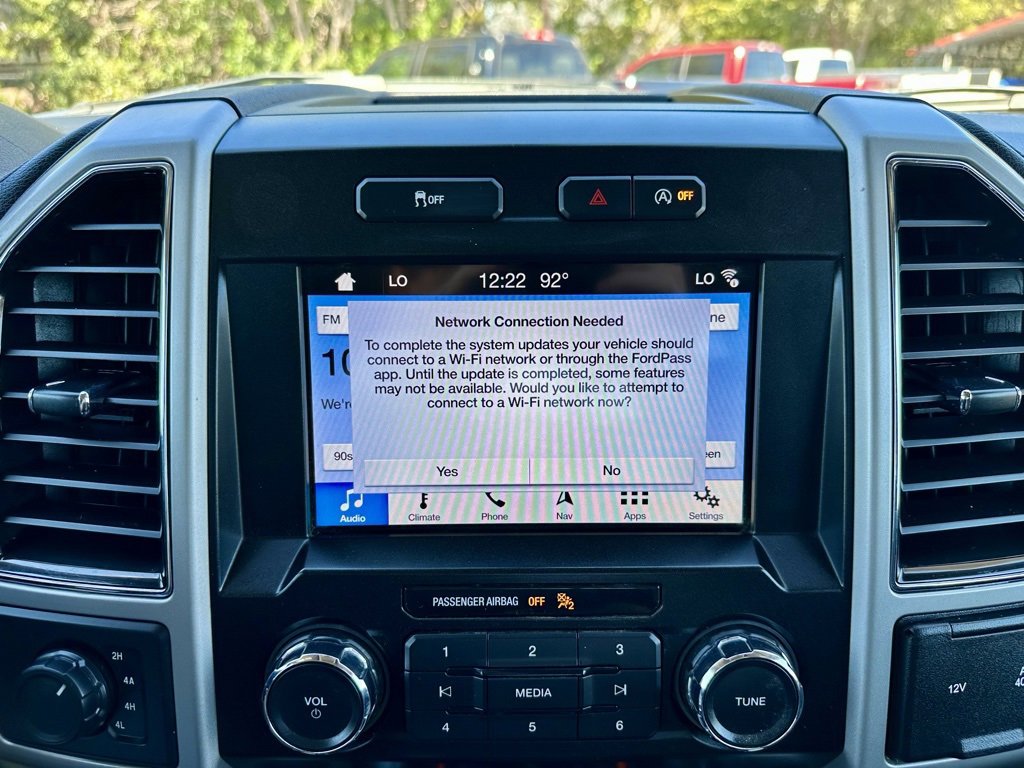 Used 2019 Ford F150 Lariat image 23