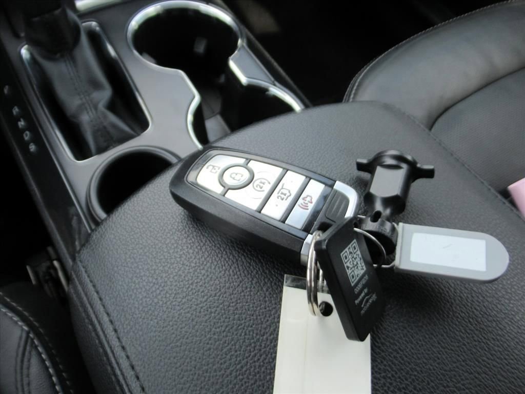 Used 2019 Ford Explorer Limited w/ Class III Trailer Tow Package image 36