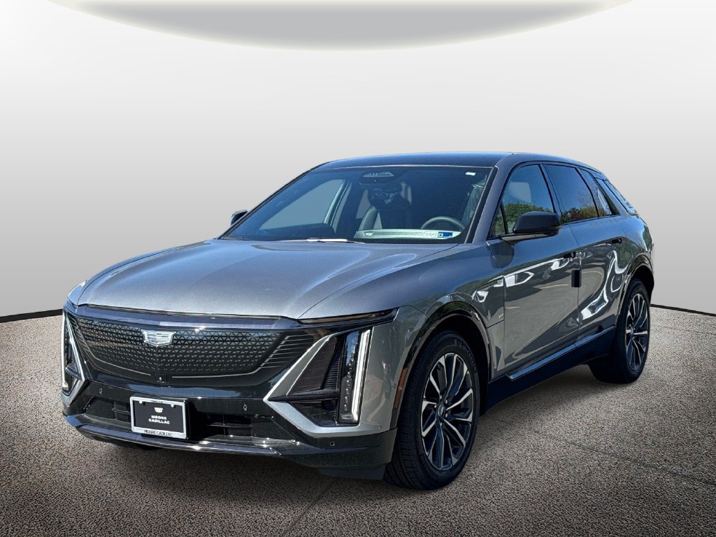 New 2027 Cadillac Lyriq Sport w/ LPO, Floor Liner Package AWD/4WD image 5