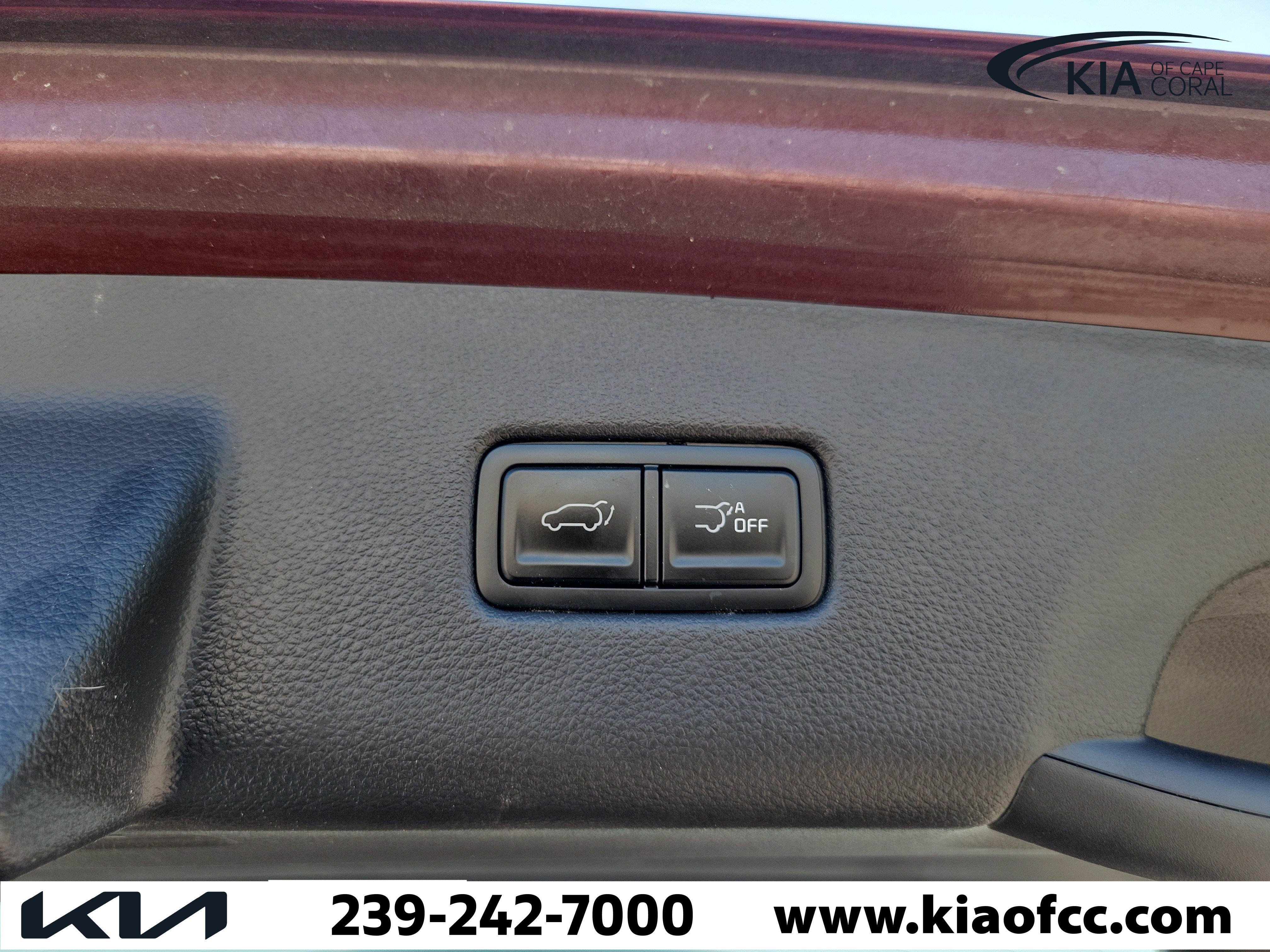Certified 2025 Kia Carnival EX FWD image 11