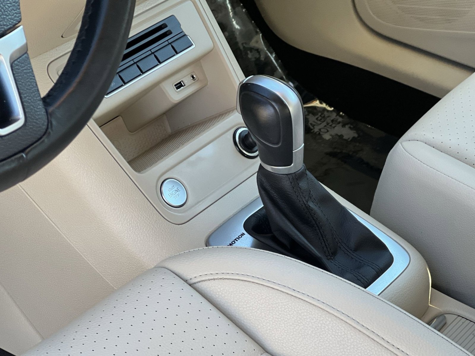 Used 2017 Volkswagen Tiguan S image 18