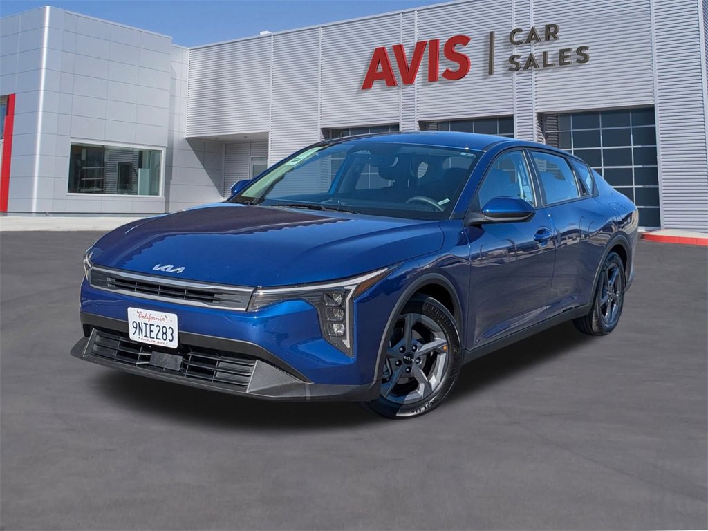 Used 2025 Kia K4 LXS image 1