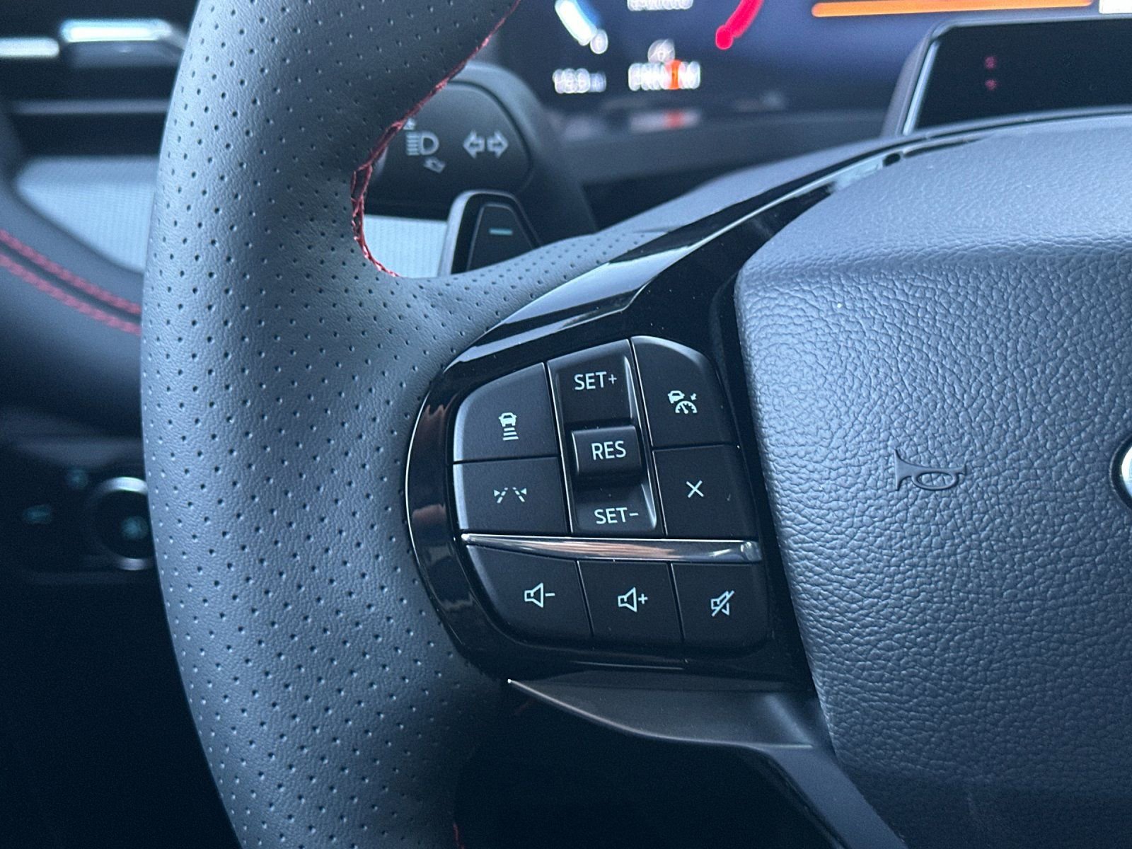 New 2026 Ford Explorer ST w/ Sun And Sound Package image 30