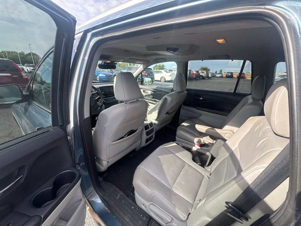 Used 2019 Honda Pilot Touring image 9