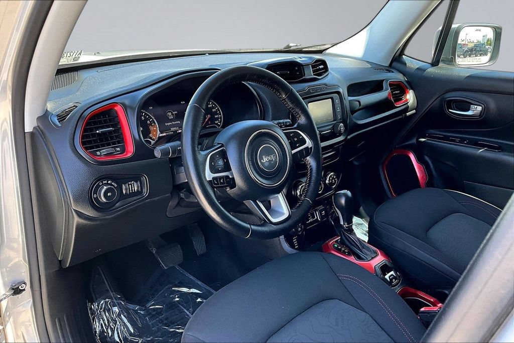 Certified 2016 Jeep Renegade Trailhawk AWD/4WD image 4