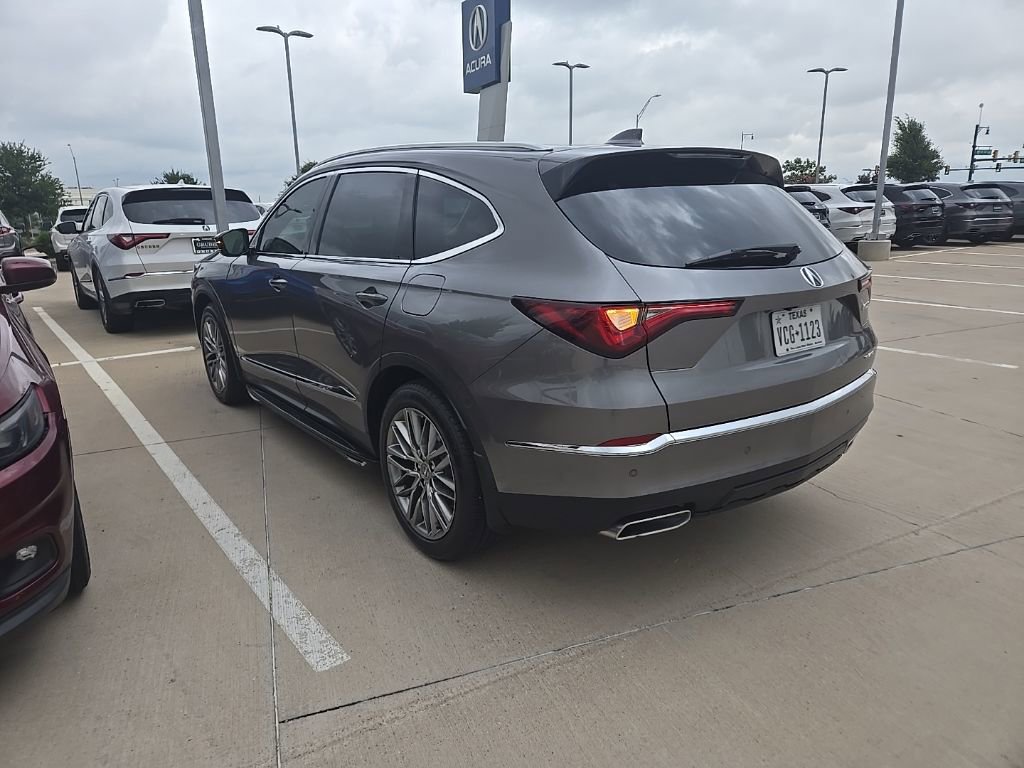Used 2024 Acura MDX SH-AWD w/ Advance Package image 4