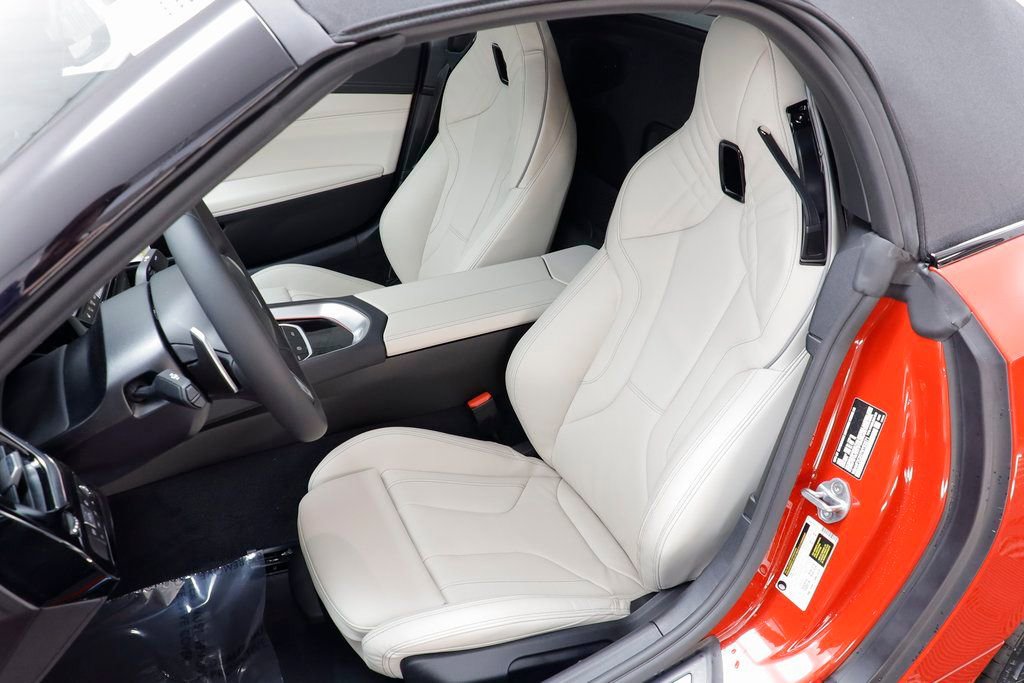 New 2026 BMW Z4 sDrive30i w/ Shadowloine Package image 14