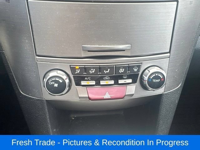 Used 2010 Subaru Legacy 2.5i Premium AWD/4WD image 15