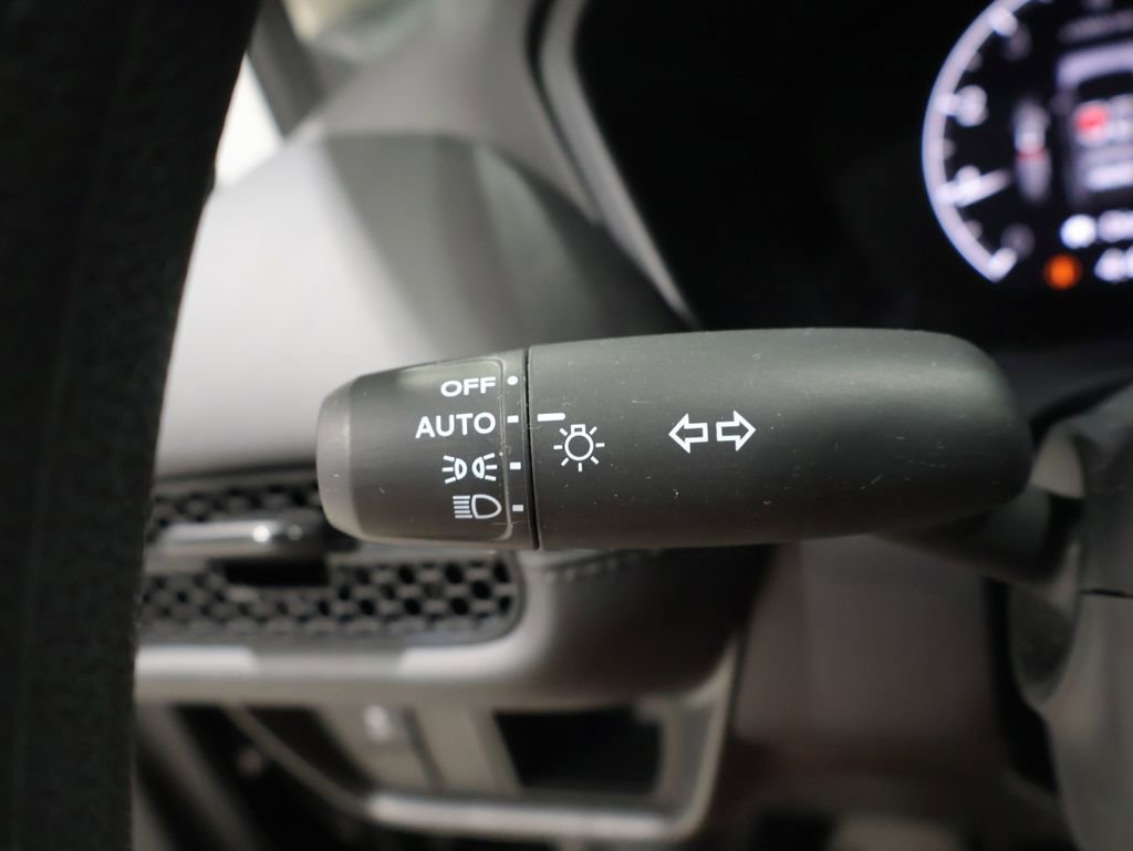 Used 2023 Honda HR-V LX image 36