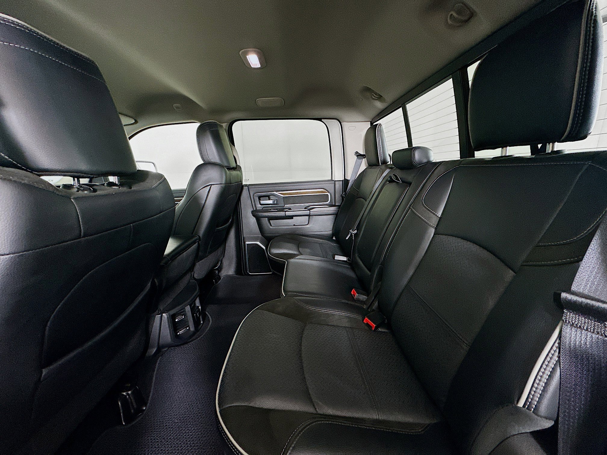 Used 2024 RAM 2500 Laramie image 29