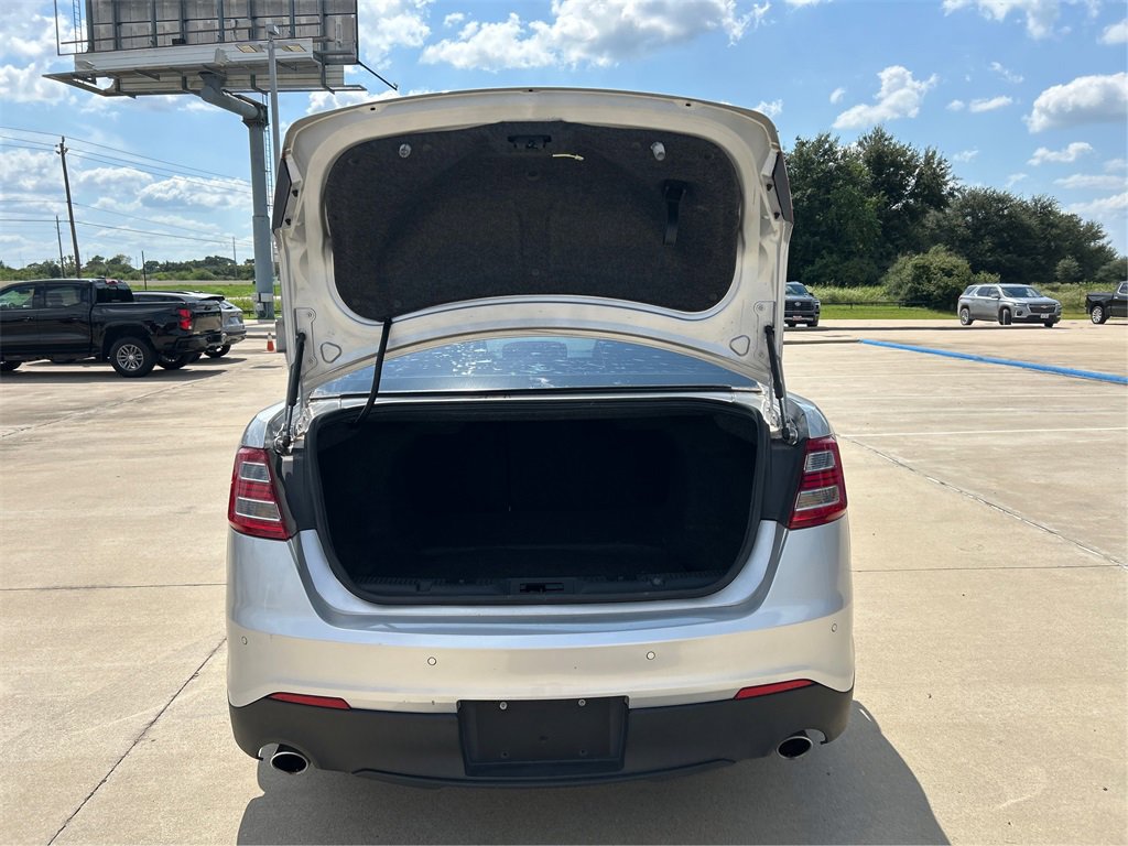 Used 2018 Ford Taurus SEL image 13