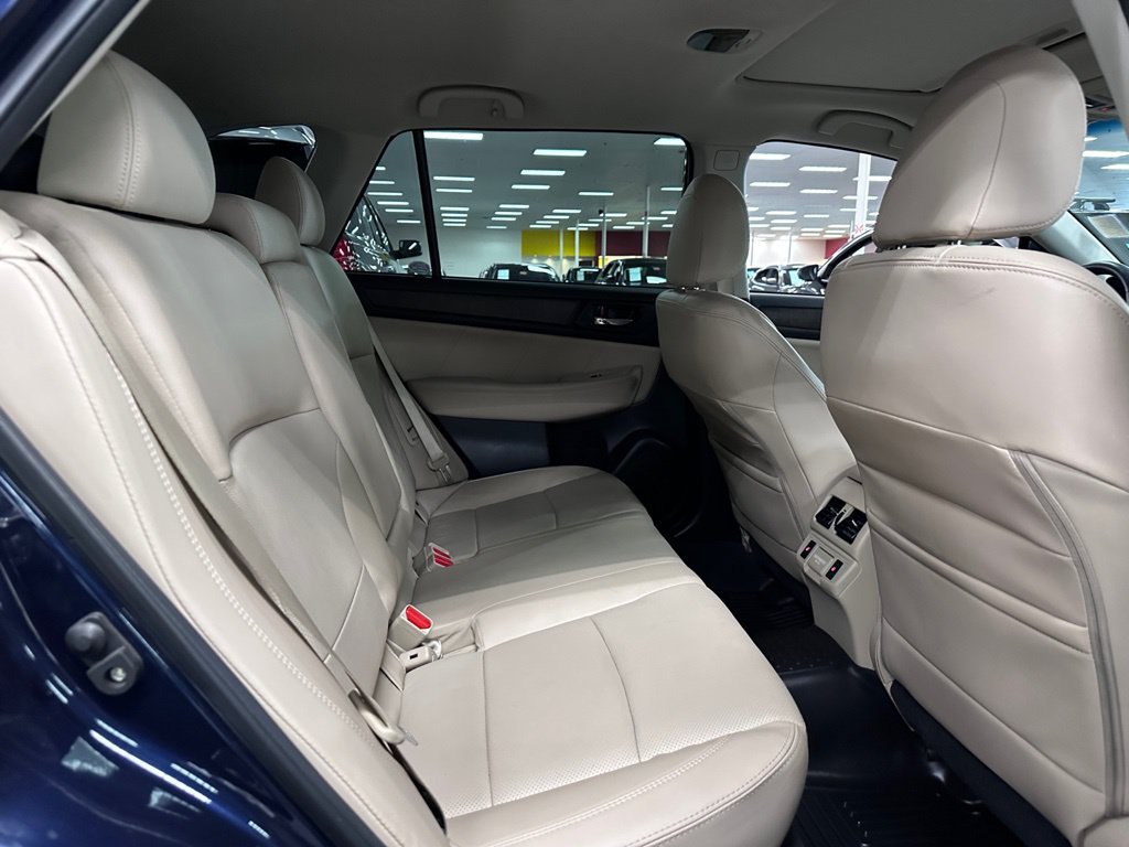 Used 2018 Subaru Outback 3.6R Limited AWD/4WD image 29