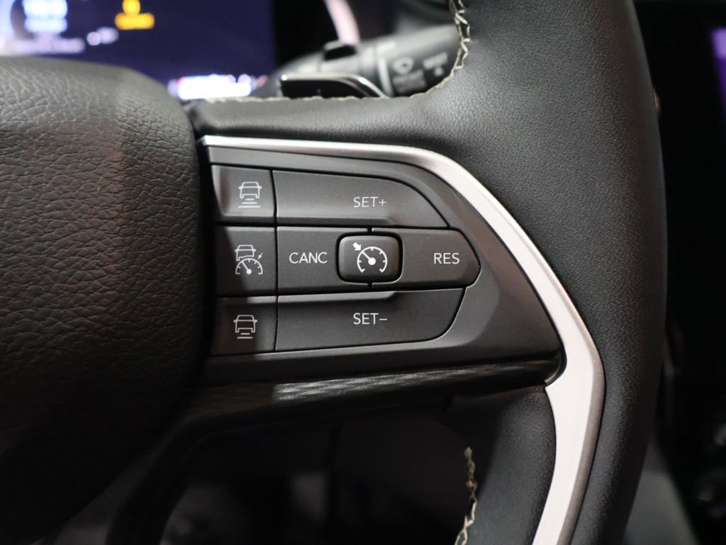 Used 2024 Jeep Grand Cherokee L Altitude image 40