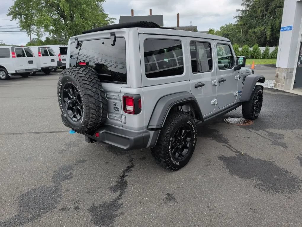 Used 2023 Jeep Wrangler Unlimited w/ Sun & Screen Package AWD/4WD image 11