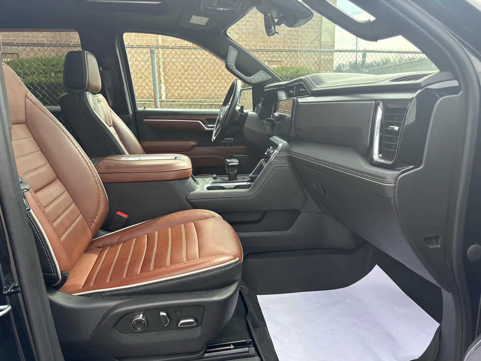 Used 2022 GMC Sierra 1500 Denali Ultimate image 30