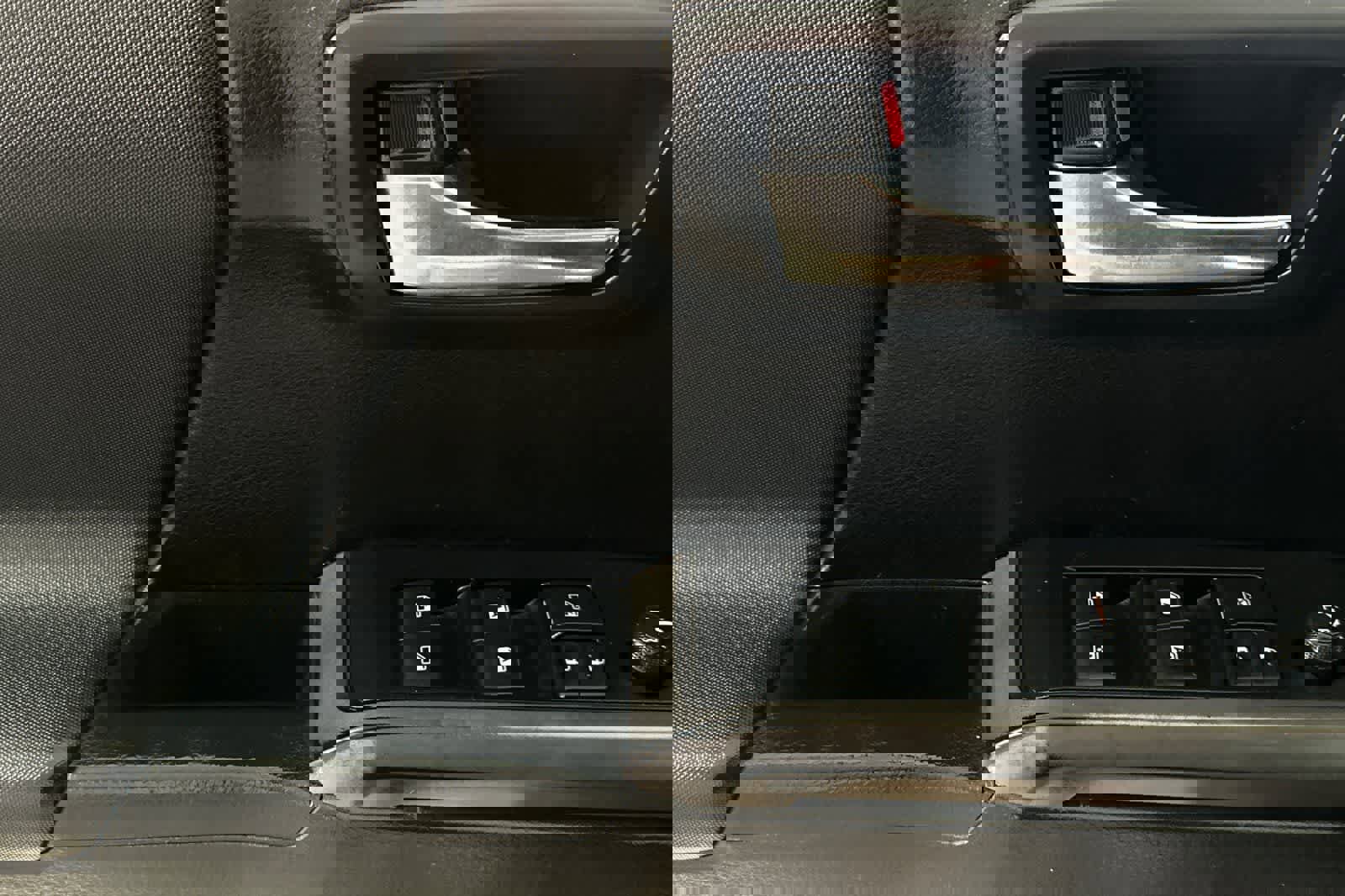 Used 2020 Toyota Tacoma TRD Off-Road image 13