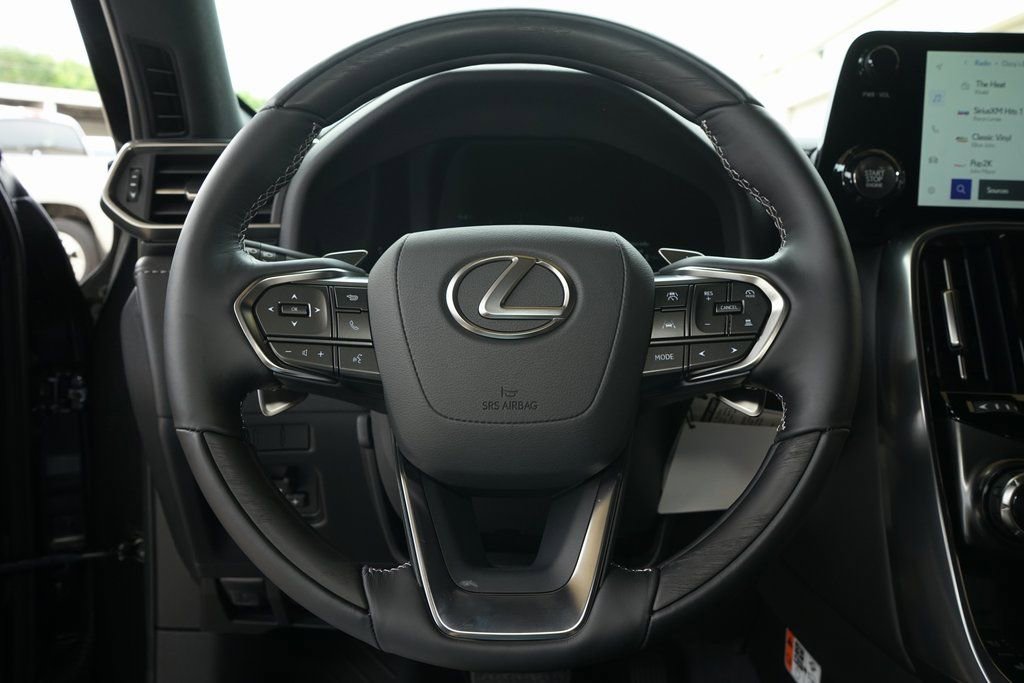 Used 2026 Lexus LX 600 4WD w/ Appearance Package image 12