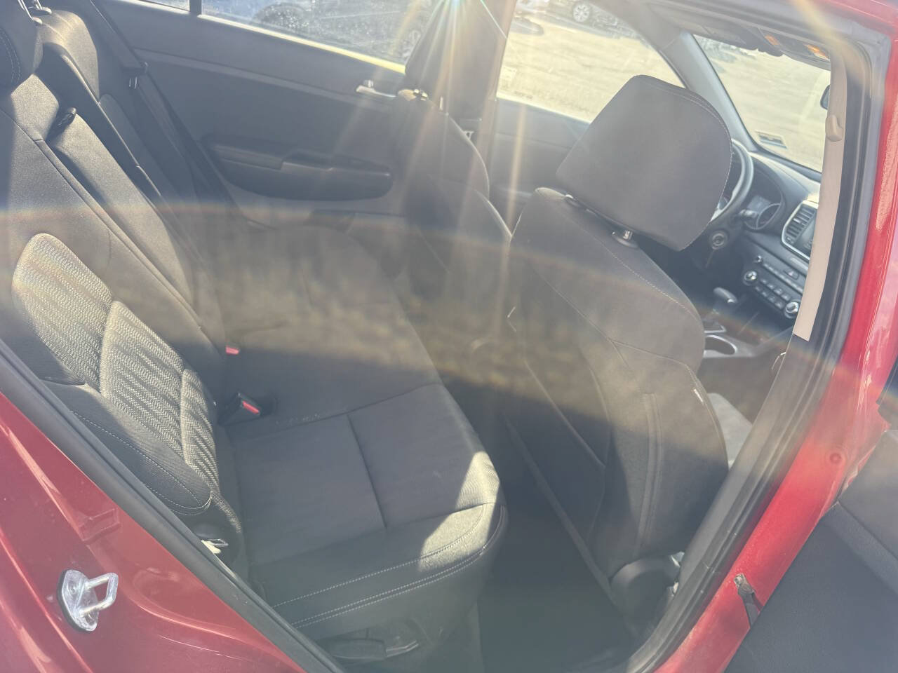 Used 2021 Kia Sportage LX AWD/4WD image 16