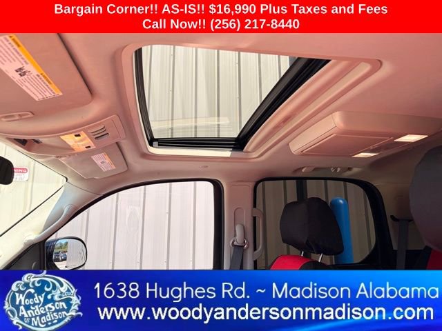 Used 2014 Cadillac Escalade Luxury image 12