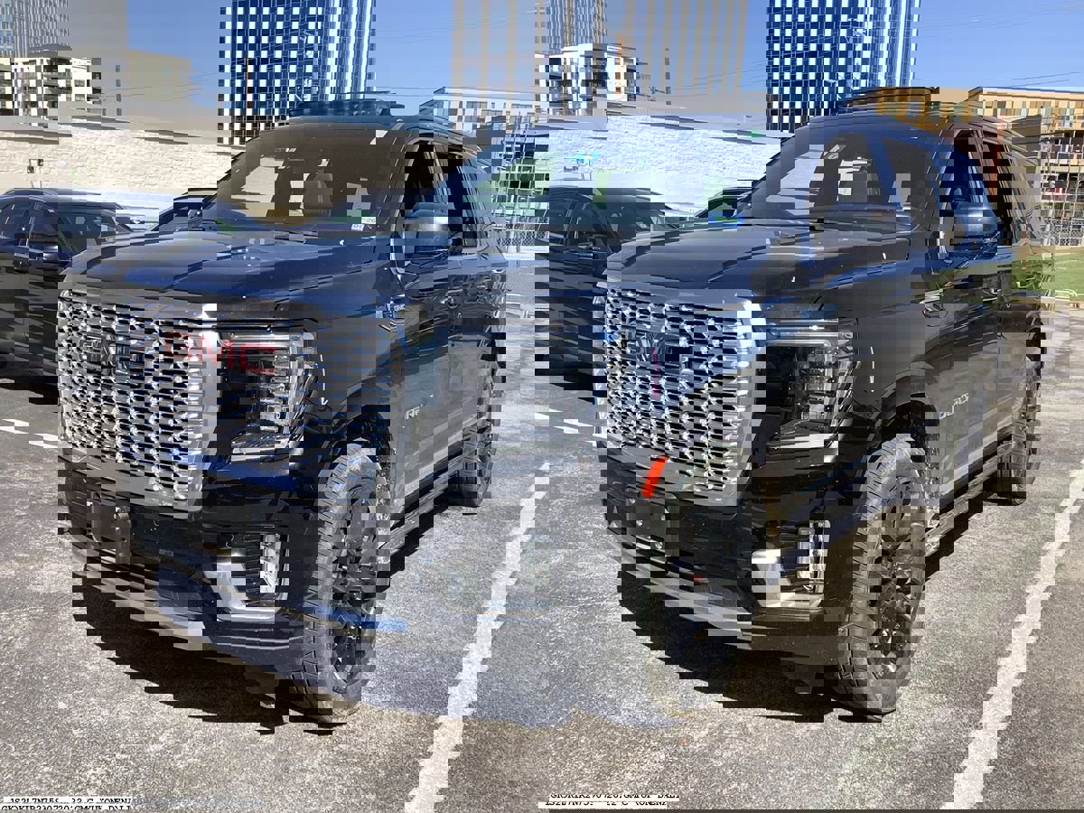 Used 2022 GMC Yukon Denali image 4