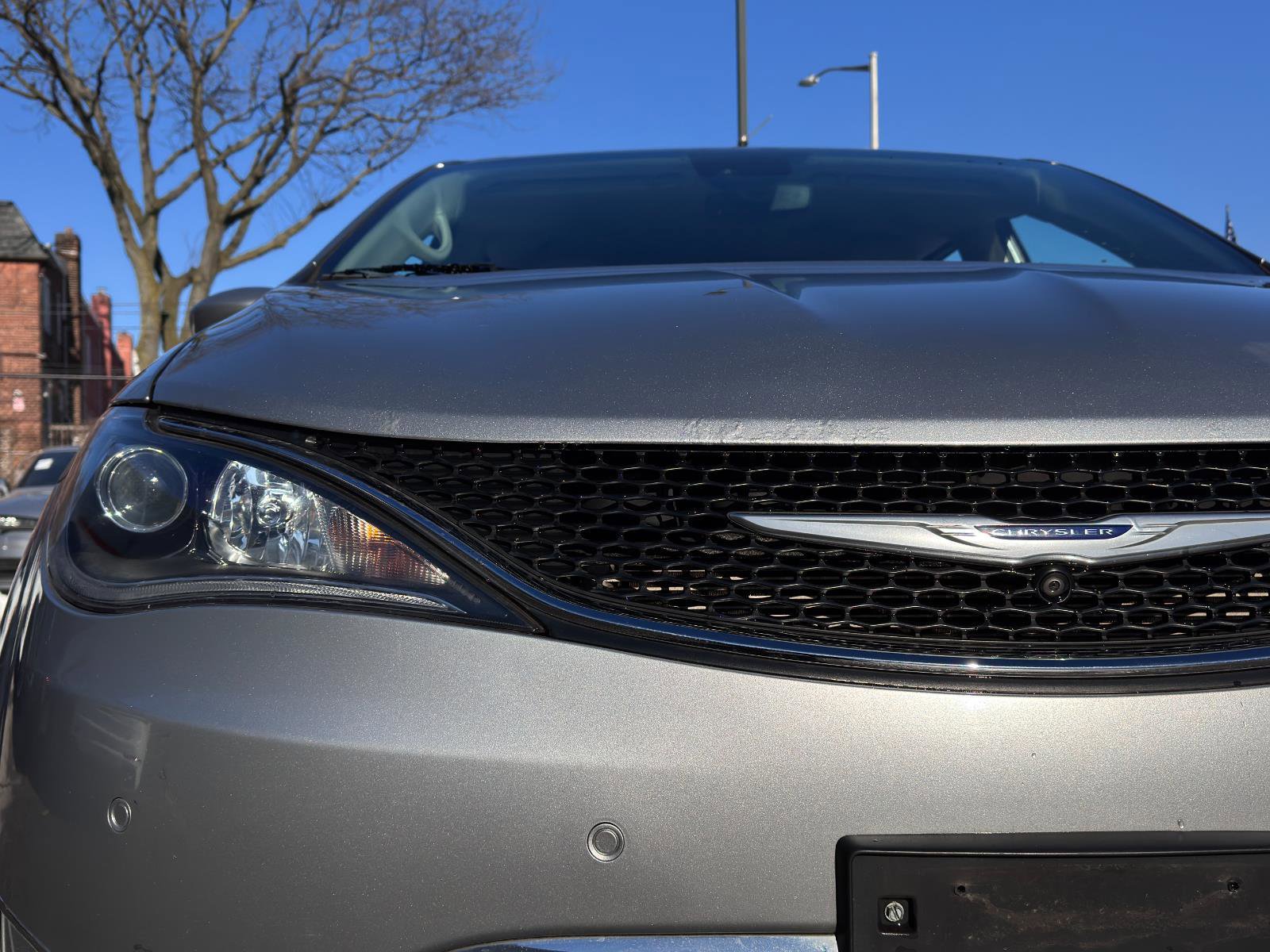 Used 2020 Chrysler Pacifica Touring-L Plus image 11