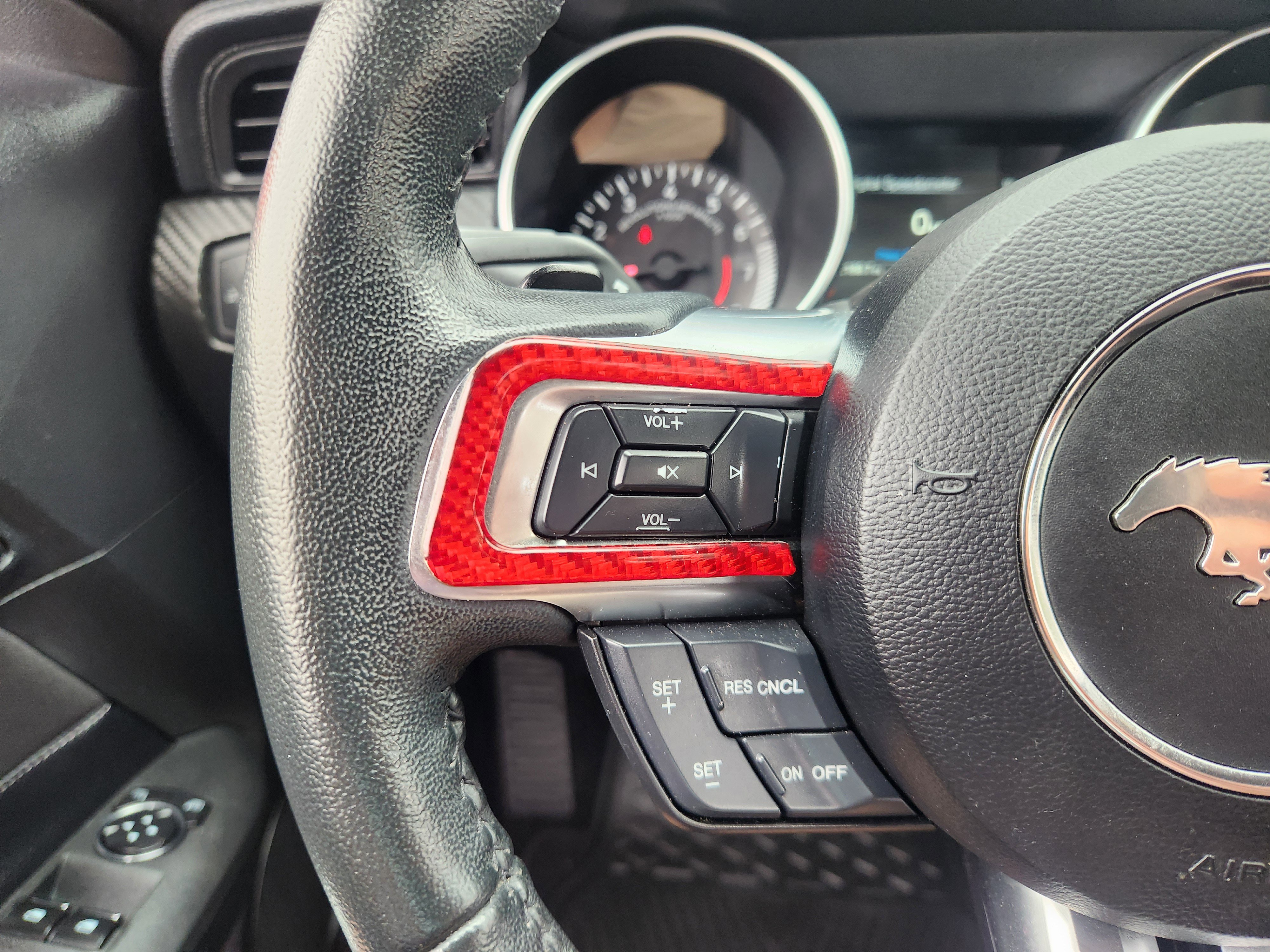 Used 2019 Ford Mustang Coupe RWD image 27
