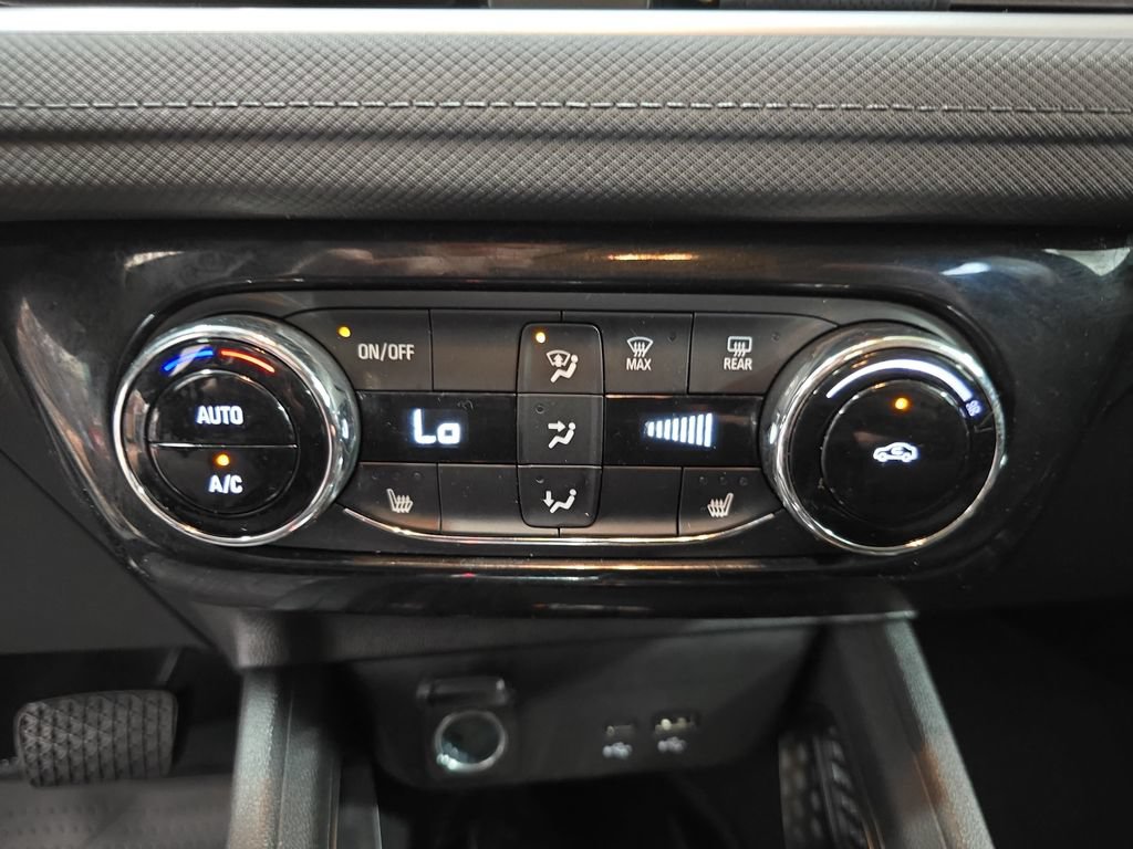Used 2024 Chevrolet TrailBlazer LT w/ Convenience Package AWD/4WD image 21