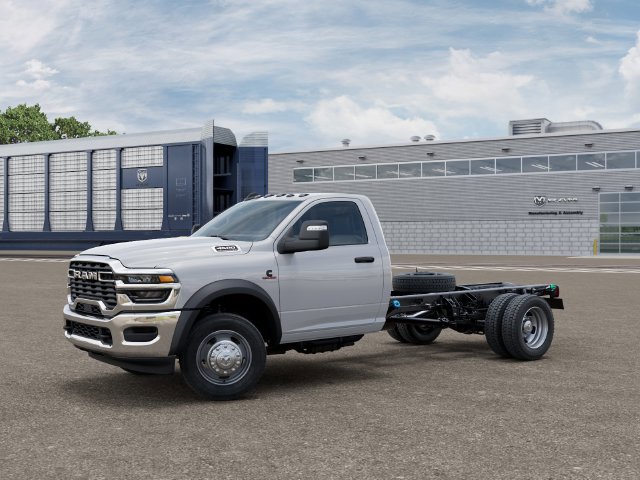 New 2026 RAM 4500 Tradesman w/ Chrome Appearance Group RWD image 2