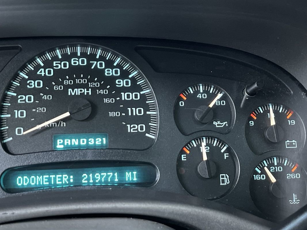 Used 2003 GMC Yukon Denali image 19