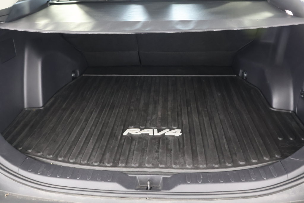Used 2022 Toyota RAV4 LE AWD/4WD image 20