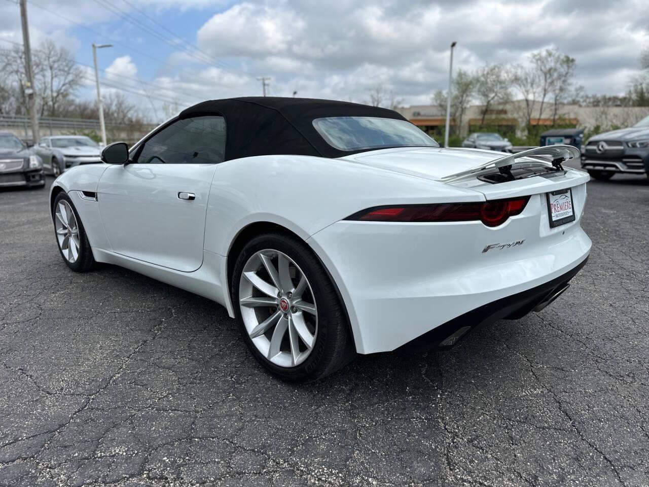 Used 2019 Jaguar F-TYPE Convertible RWD image 3