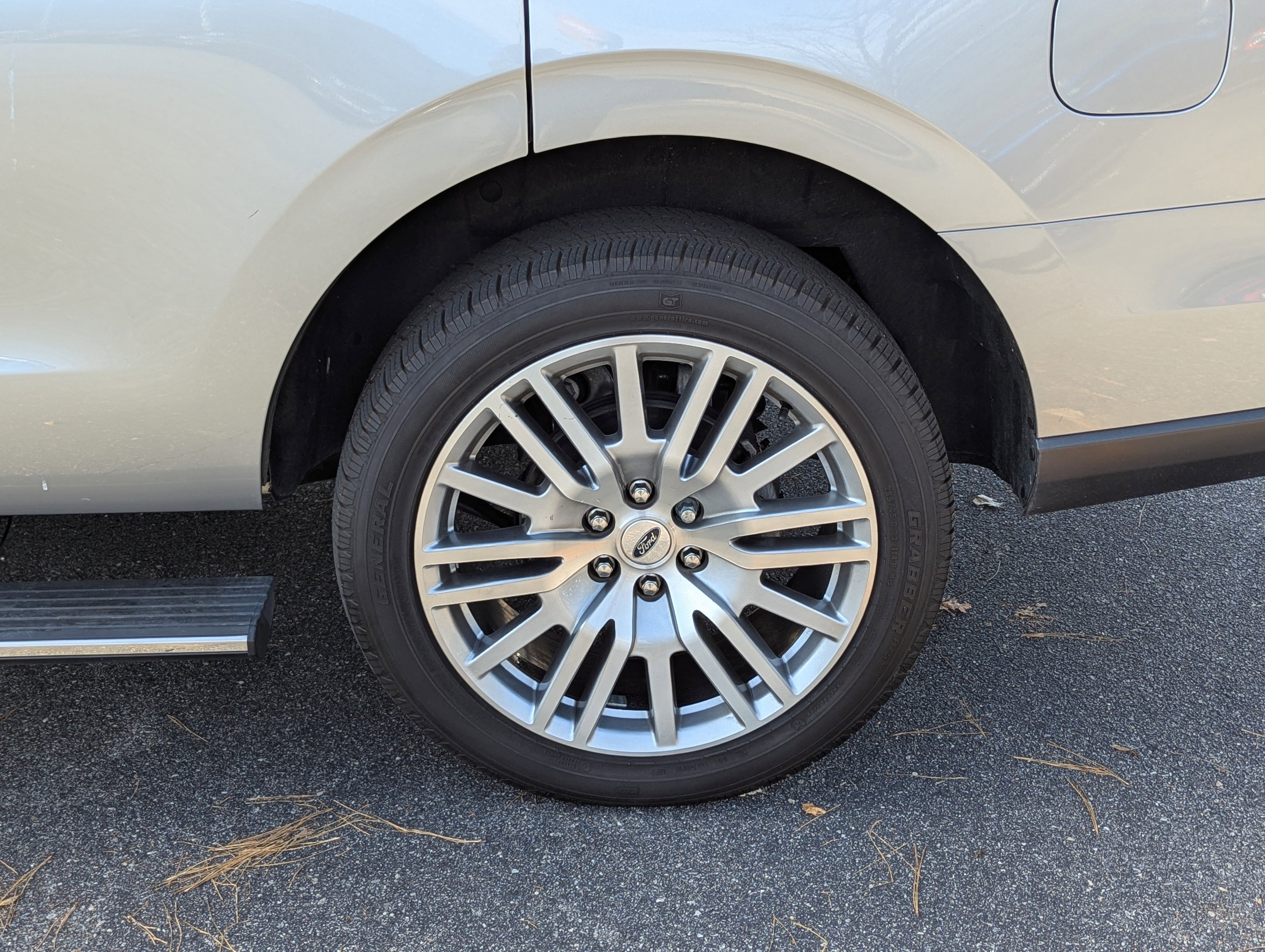 Used 2024 Ford Expedition Limited image 33